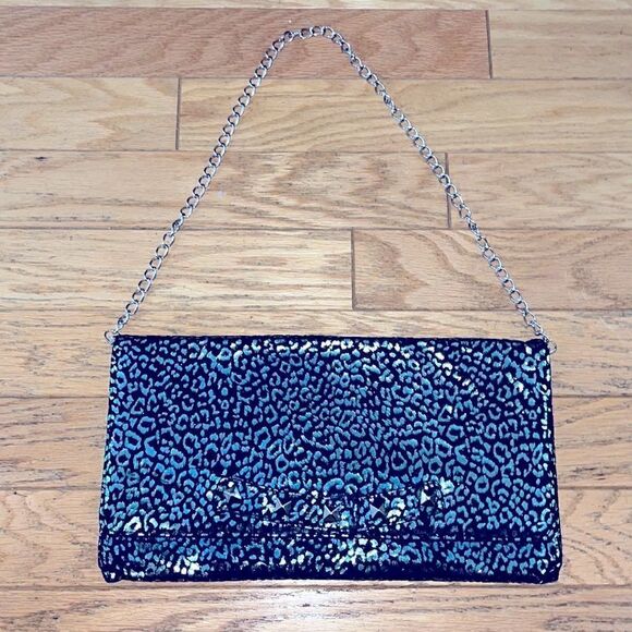 Betsey Johnson large leopard print clutch, in excellent condition, beautiful. - Picture 1 of 9